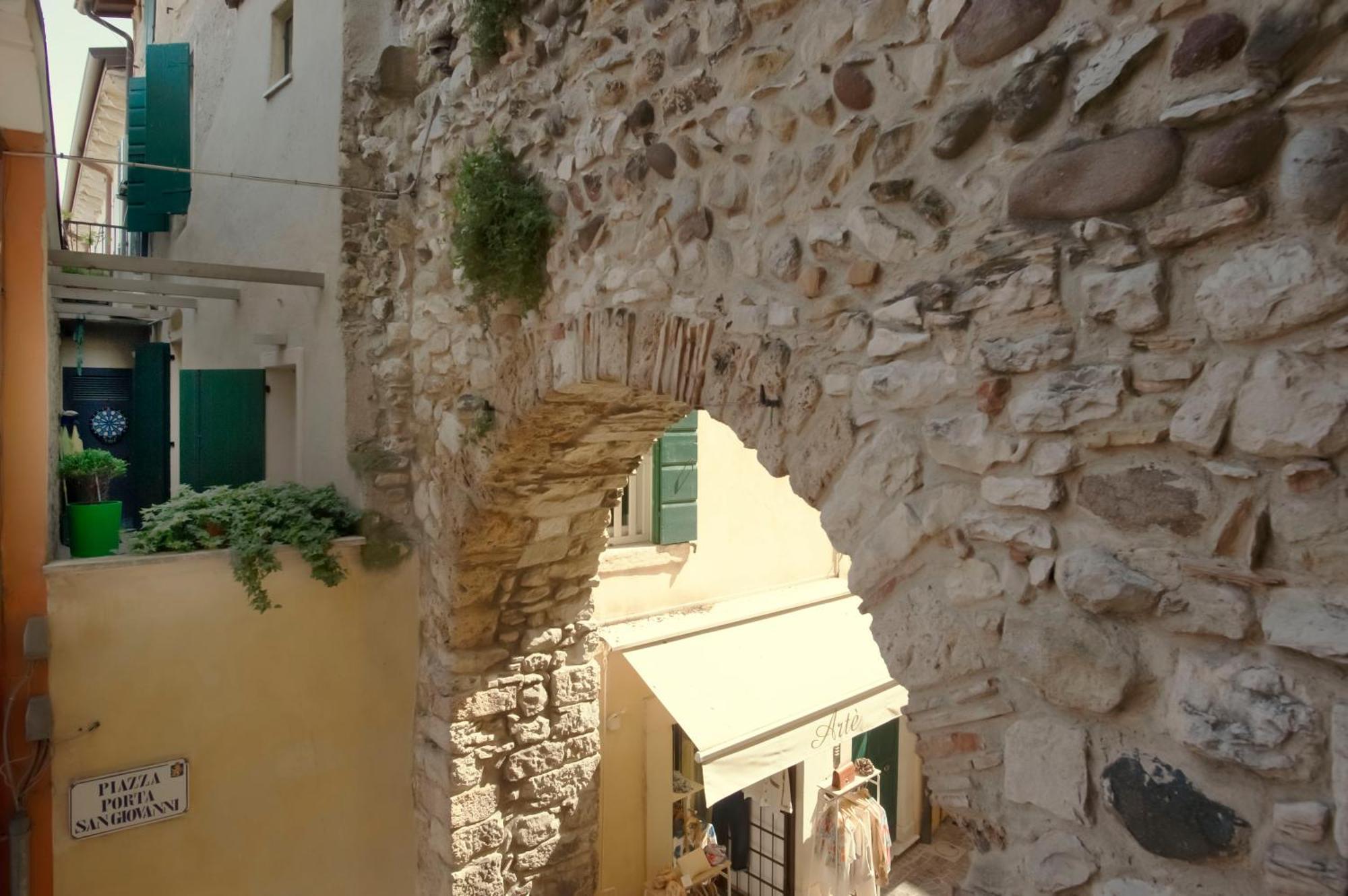 Appartamenti La Grotta Bardolino Exterior foto